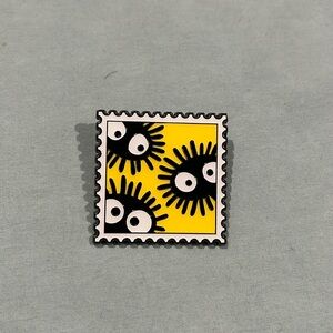 Soot sprites enamel pin